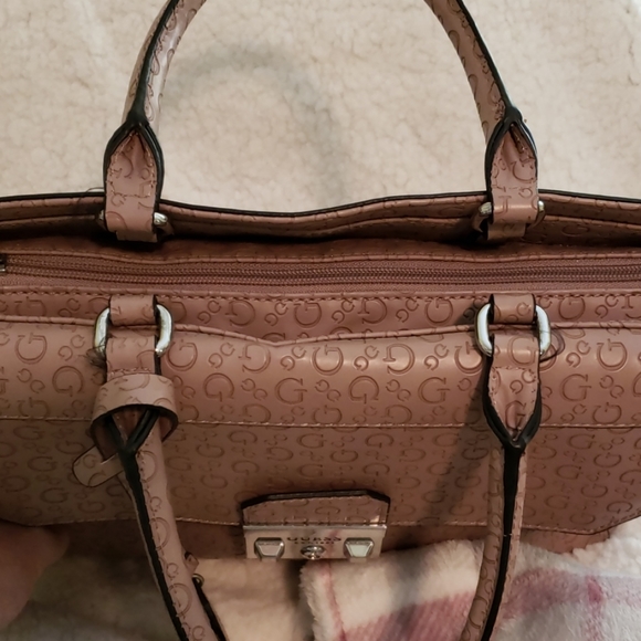 FINAL OFFER!! GUESS BLUSH PINK PURSE - Picture 3 of 8
